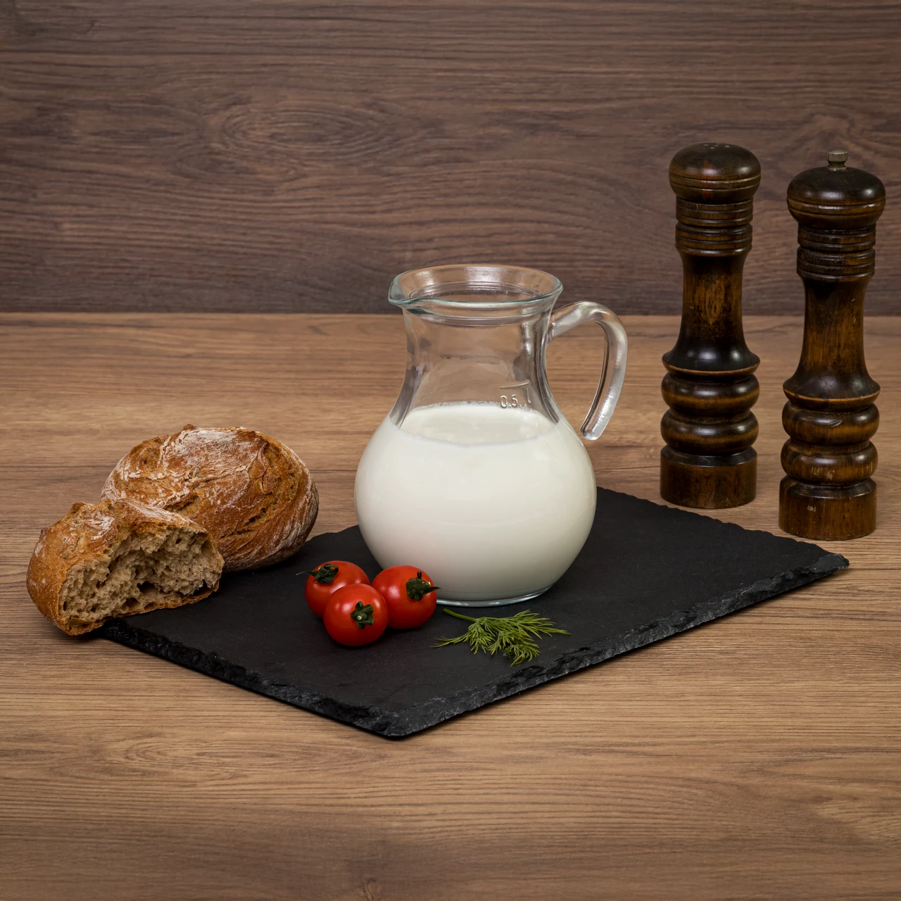 Lapte integral min. 3,5% grăsime, 1 litru